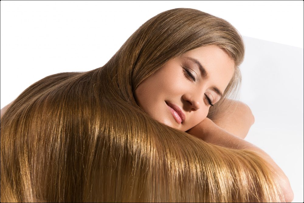 foto de mujer que utiliza biotina para el pelo