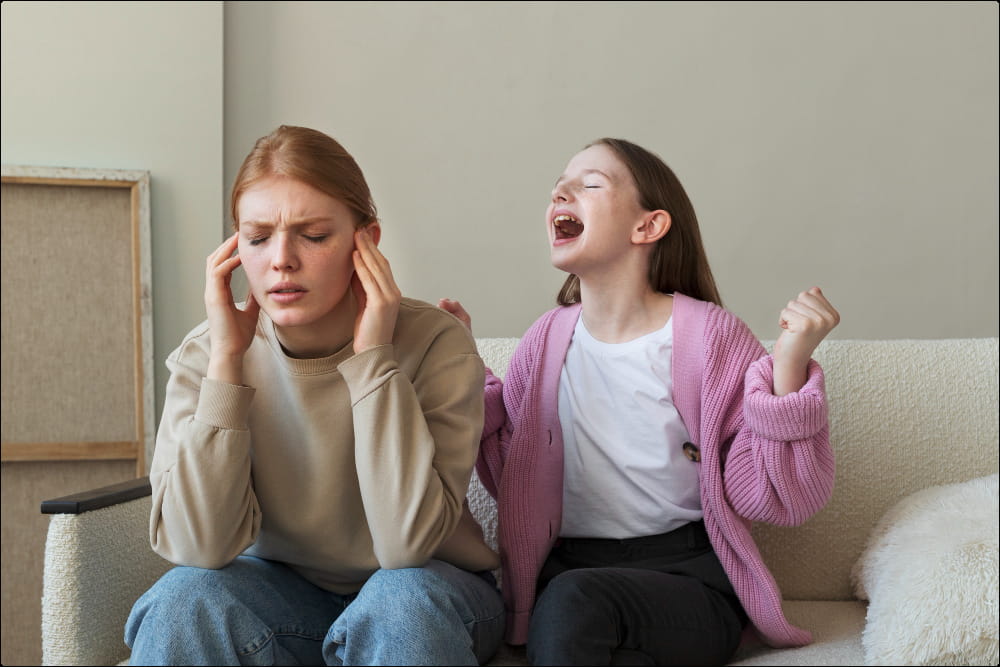foto de imagen de dos mujeres que representan la diferencia entre estrés y ansiedad