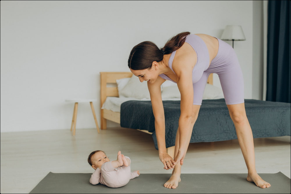 foto de una mujer realizando un entrenamiento post parto en un salón